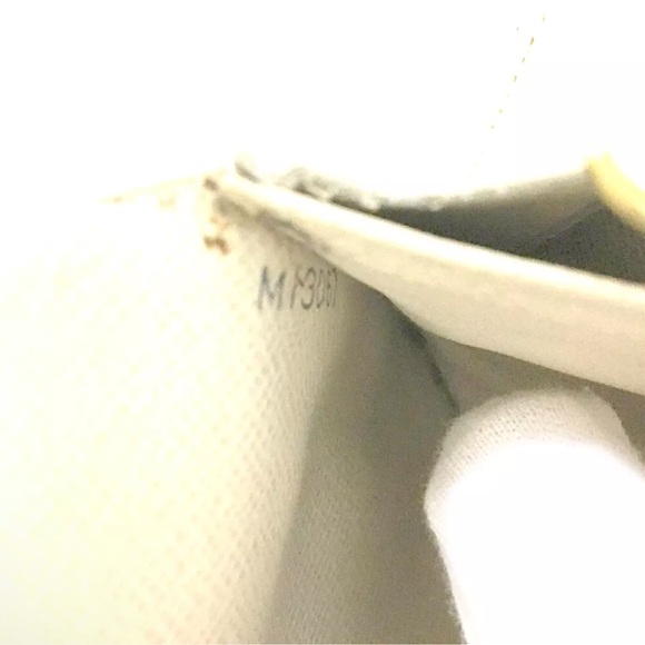 Louis Vuitton Damier Azur Porte Feuille Sarah Long Bifold Wallet White Long - Picture 8 of 8